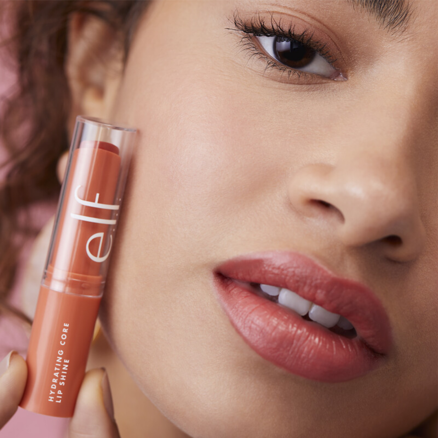 Bálsamo Labial HYDRATING CORE LIP SHINE ELF