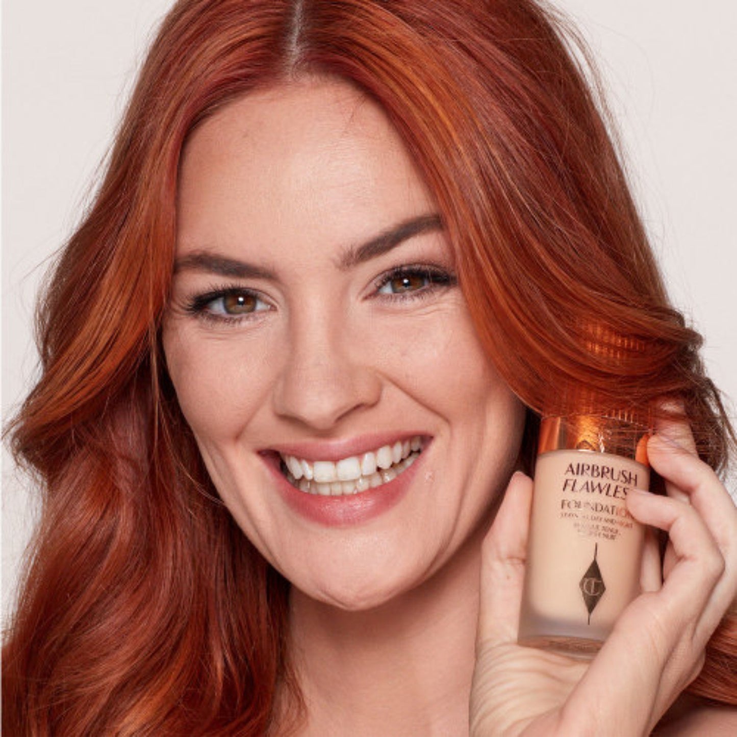 Base de Maquillaje AIRBRUSH FLAWLESS LONGWEAR FOUNDATION CHARLOTTE TILBURY