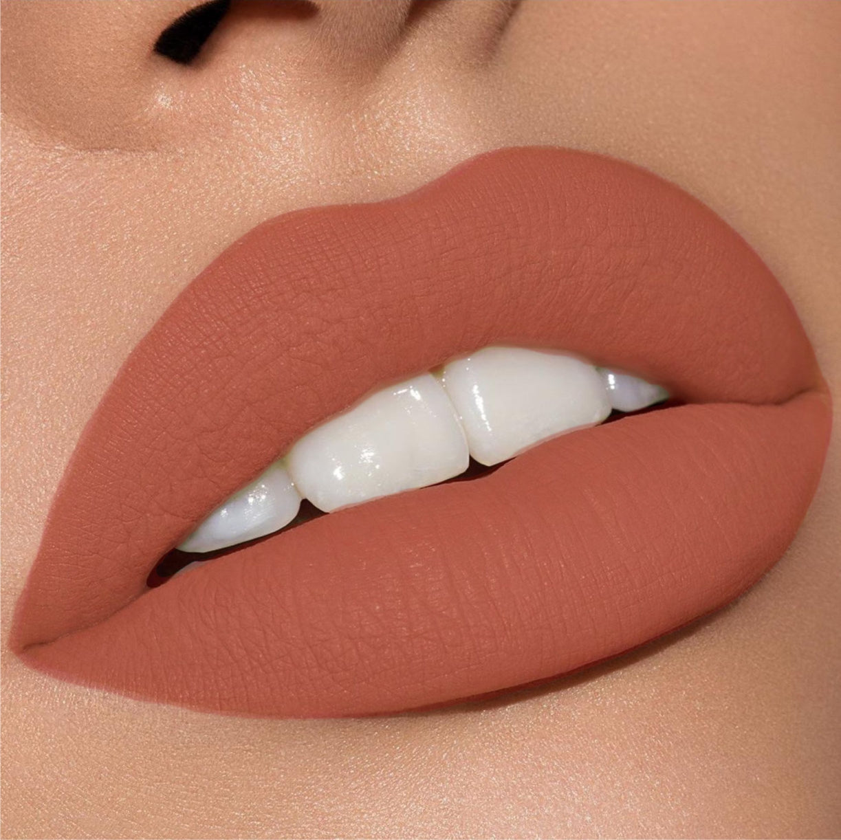 Labial Líquido Matte DUSTY LUXOR COSMETICS