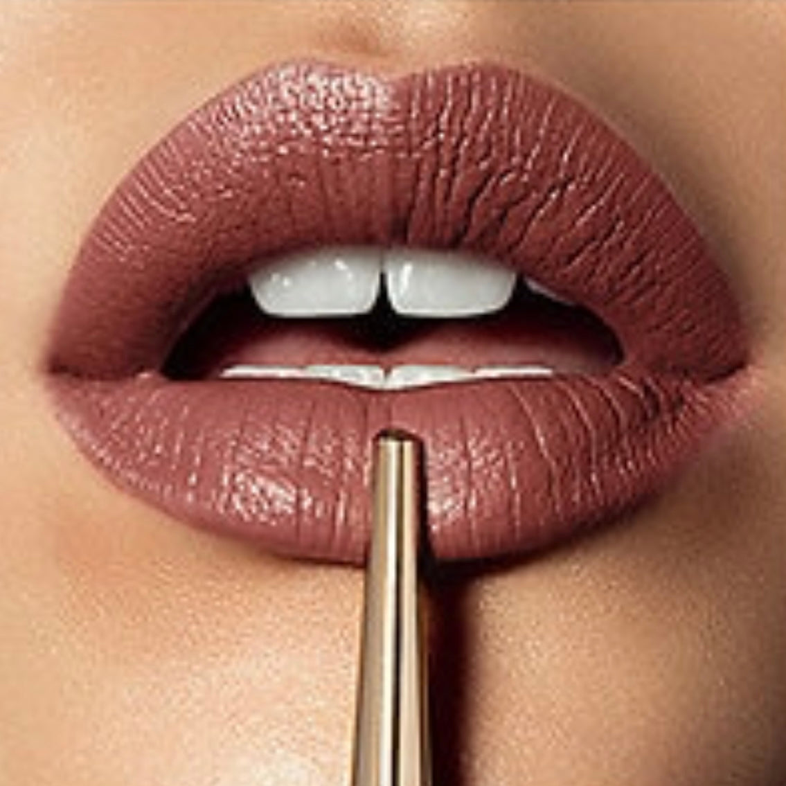 Labial Confession™ Ultra Slim High Intensity HOURGLASS