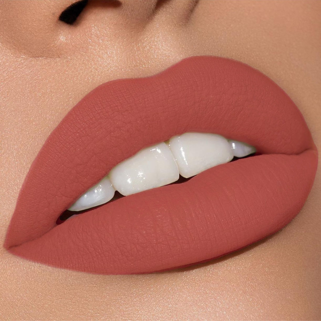 Labial Líquido Matte ROCK LUXOR COSMETICS