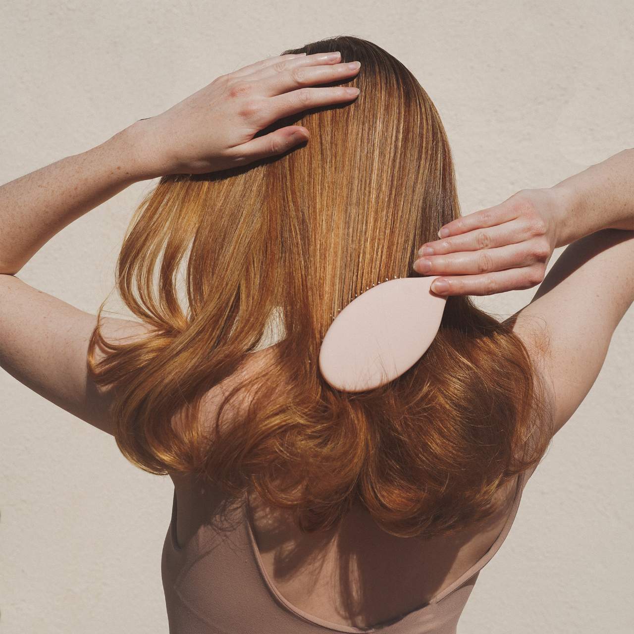 Vegan Detangle + Style Brush DAE