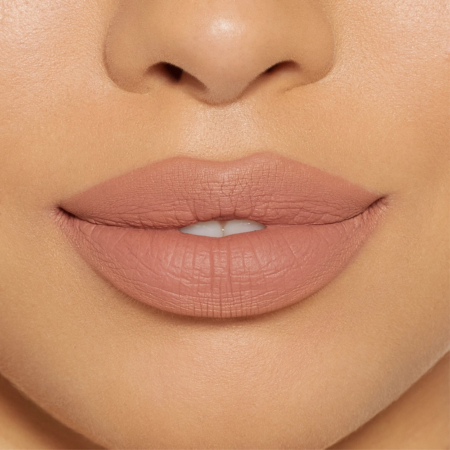 Labial Líquido Mate KIT 701 EXPOSED MATTE KYLIE COSMETICS