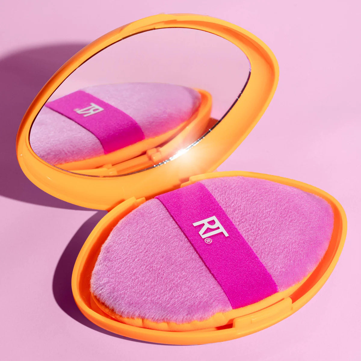 Real Techniques Miracle 2-In-1 Powder Puff + Travel Case