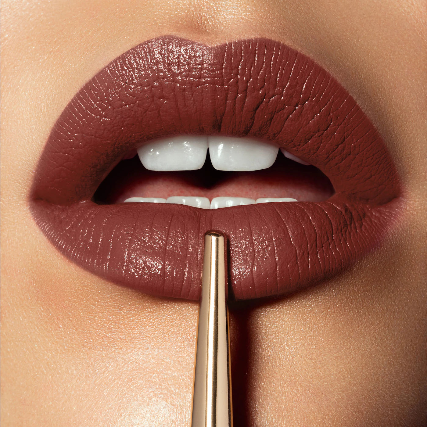 Labial Confession™ Ultra Slim High Intensity HOURGLASS